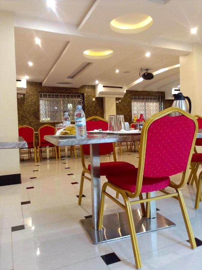 Royal Park Hotel Jinja Exterior photo