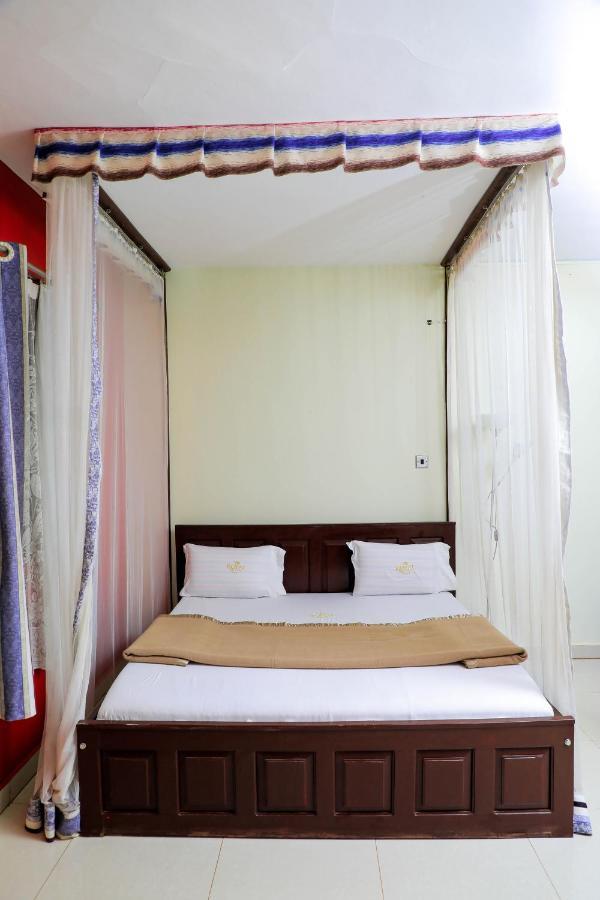 Royal Park Hotel Jinja Exterior photo