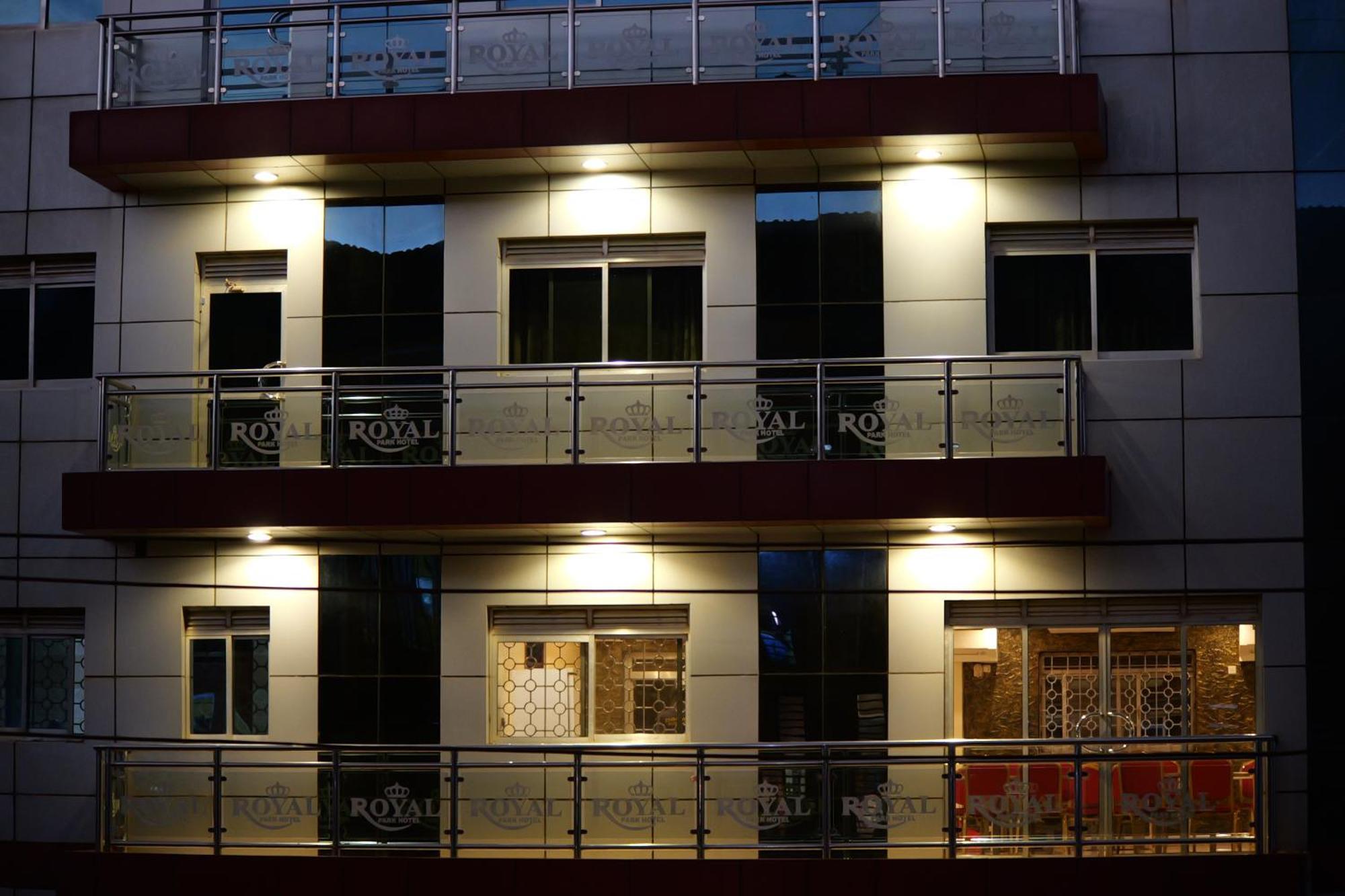 Royal Park Hotel Jinja Exterior photo